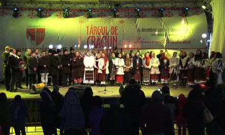 Târgul de Crăciun –  Ansamblul de Muzică Tradițională  Icoane Moldave
