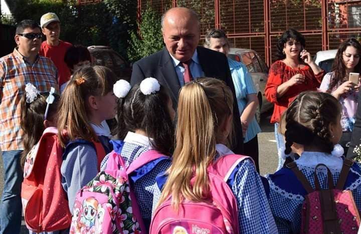 Mesajul primarului Dragoș Chitic cu ocazia începerii noului an școlar