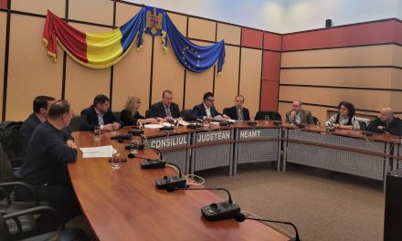 Contracte semnate la Consiliul Județean Neamț, pentru modernizarea transportului public de călători